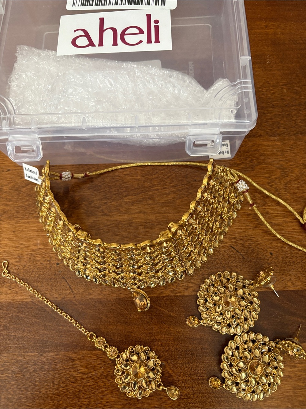 Aheli Gold Kundan-Style Choker Necklace Set for Women
